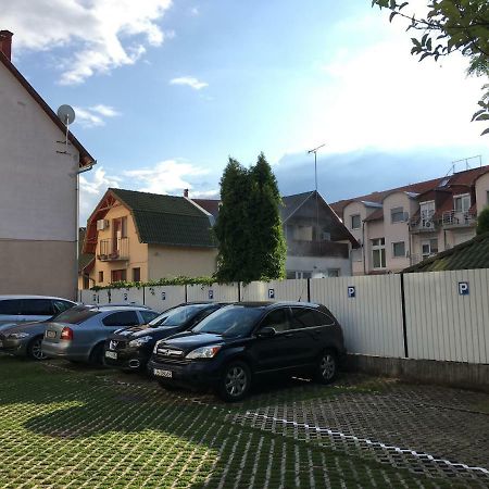 Zoli Apartmanok-Anna Koelcsey 32 Hajduszoboszlo Exterior photo